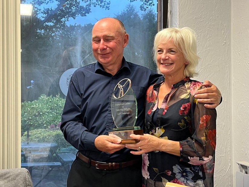 Karen Shanks receiving the Swindle Trophy